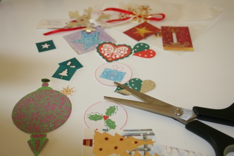 Cutting out Christmas motifs